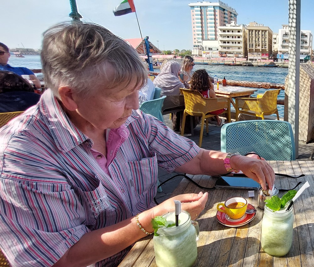 2023-01-04- Dubai-20230104_135229_ji.jpg